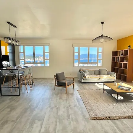 Apartment Centre Cours Napoleon