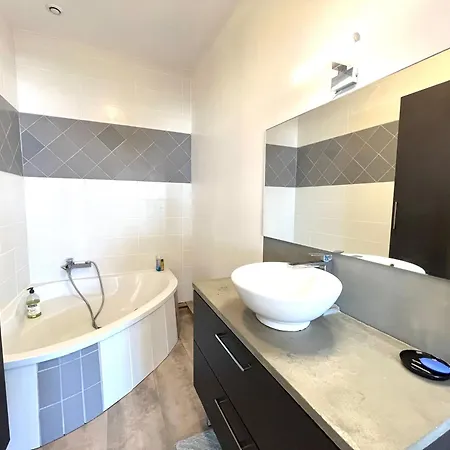 Centre Cours Napoléon Ajaccio (Corsica)