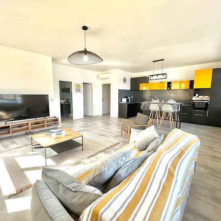 Centre Cours Napoléon * Ajaccio (Corsica)