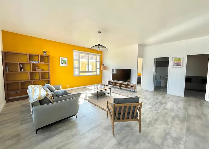 Centre Cours Napoleon Apartment *