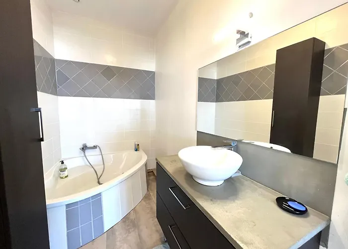 Centre Cours Napoleon Ajaccio (Corsica)